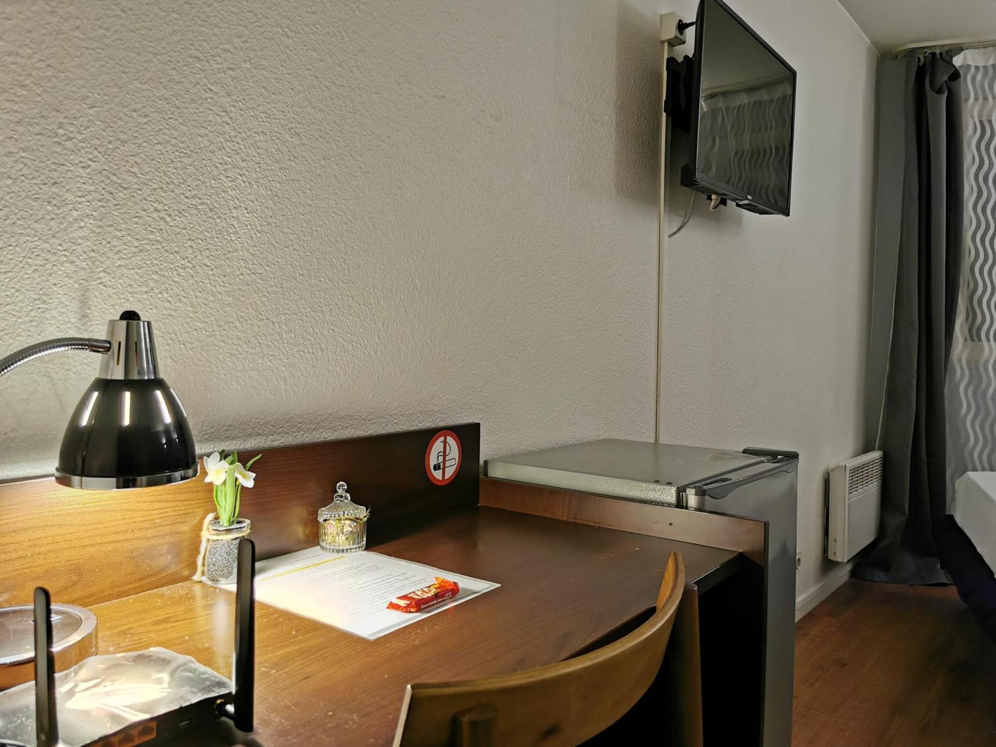 Appart Hotel La Defense Курбевуа Экстерьер фото